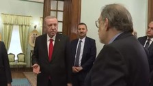 Atatürk'ün fotoğrafını inceleyen Erdoğan'dan Bardakçı'ya: "Hala konuşuyorlar ya!"