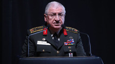 Bakan Güler’den kışlasız bedelli askerlik talebine ret: “Gündemimizde yok!”