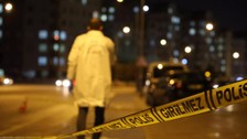 Küçükçekmece'de 14 ve 17 yaşındaki 2 çocuk arasında silahlı kavga