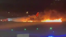 Antalya Havalimanı'na inişe geçen Rus yolcu uçağında yangın: 79 yolcu tahliye edildi