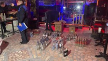 Avcılar’da kaçak içki üretimi: 25 litre alkol ve sahte bandroller ele geçirildi