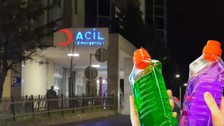 Alkol pahalı diye yüzey temizleyicisi içen 72 yaşındaki adam hastanelik oldu: 5 litresi ben 15 gün idare ediyor