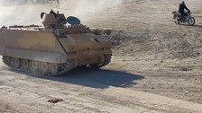 Fırat'ın batısında terör temizliği! SMO Münbiç'e girdi!