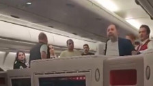 THY uçağında sarhoş yolcu krizi! "Milyar dolarlık adamım. Türkiye'yi satın alırım" diye çıkıştı: Kara listede