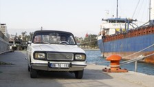 Dedesinin 40 yıl önce kullandığı Anadol'u satın alıp yollara çıktı