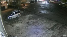 Şanlıurfa'da feci kaza! Siparişleri yüklerken kamyonet çarptı; 2 aracın arasında sıkışıp öldü