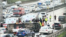İstanbul Sarıyer'de okul servisi devrildi! Çok sayıda sağlık ekibi sevk edildi