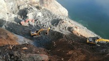 Erzurum ve Artvin arasındaki yol heyelanın ardından yeniden açılıyor