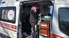 Kütahya'da Sahipsiz Köpekler Anne ve Kızı Yaraladı