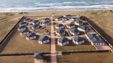 AK Partili belediye Menzil Cemaati'nin kaçak olduğu belirlenen tatil köyünü yıktı