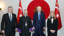 Cumhurbaşkanı Erdoğan, Ermeni Katolik Cemaati Ruhani Reisi'ni kabul etti