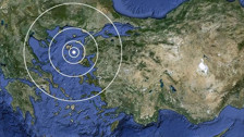 Volkanolog Karaoğlu Ege'deki sismik hareketliliği değerlendirdi: 7.5 yılda gözlenen etkinlik bir günde gerçekleşti