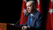 Cumhurbaşkanı Erdoğan'dan 6 Şubat mesajı: Şehirlerimiz ayağa kalkana kadar inşa ve ihya hamlemize devam edeceğiz