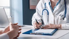 Maliye'den doktorlara 13 milyar liralık "reçete"