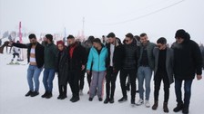 Bitlis'te 4. Geleneksel Meşaleli Kayak Festivali ve Müzik Şöleni renkli görüntülere sahne oldu