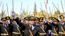 TSK'dan ihraç edilen teğmenler için ilk hukuk mücadelesi başladı