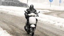 İstanbul Valiliği kar nedeniyle motosikletlere ve kuryelere trafiğe çıkış yasağı getirdi