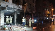 Pendik'te oyuncak dükkanı alev alev yandı