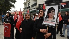 Van'da evlat nöbetindeki annelerden Öcalan'ın çağrısına destek: Silahlar bırakılırsa evlatlarımıza kavuşacağız