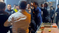 Kilis'te kendilerini uyarmaya gelen polislere saldırdılar