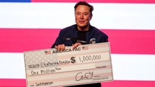Elon Musk seçimler için kesenin ağzını açtı! Milyon dolarlık çekler dağıtıyor