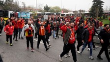 Galatasaray taraftarı Fenerbahçe derbisi için Kadıköy'de