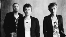 Muse grubu İstanbul konserini 2026'ya erteledi