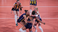 Fenerbahçe Medicana Kadınlar AXA Sigorta Kupa Voley'in sahibi oldu