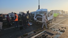Tekirdağ'da işçi servisleri çarpıştı! Çok sayıda yaralı var