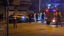 Sokak ortasında silahlı çatışma! 1 kişi hayatını kaybetti, 9 kişi yaralandı