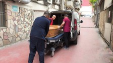 Cezaevinden çıkıp eski karısıyla sevgilisini sokak ortasında bıçakladı: 1 ölü, 1 ağır yaralı