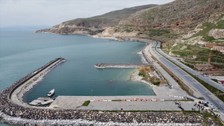 Van Gölü temizliği için öğrenci ve vatandaşlar bir araya geldi