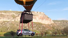 Aksaray'da balonla otomobil uçurdular