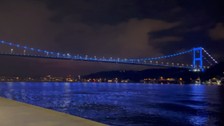 FSM Köprüsü, Engelliler Haftası dolayısıyla mavi renge büründü