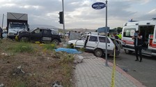 Konya'da otomobil ile kamyonet çarpıştı, yaşlı çift hayatını kaybetti
