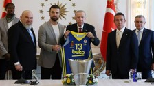 Cumhurbaşkanı Erdoğan, Avrupa şampiyonu olan Fenerbahçe Beko basketbol takımını kabul etti