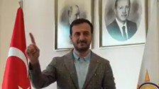 AK Parti İl Başkanı Abdullah Özdemir'den işaret diliyle anlamlı kutlama