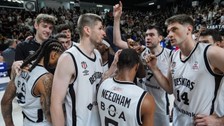 Beşiktaş Fibabanka Anadolu Efes'i 97-70 mağlup etti seriyi eşitledi
