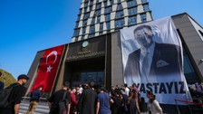 Ferdi Zeyrek'e veda: Binler cenaze törenine akın etti