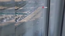 Tahran’da kilometrelerce araç kuyruğu oluştu