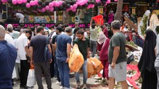 Başakşehir'de 100 TL kampanyası izdiham oluşturdu! Mağaza kapandı