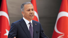 İçişleri Bakanı Ali Yerlikaya Suriye İçişleri Bakanı Enes Hattab'ı makamında kabul etti