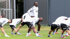 Beşiktaş'ta yeni transfer Tammy Abraham, takımla ilk idmanına çıktı