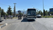 Servis otobüsü tankerle çarpıştı: 35 kişi yaralandı