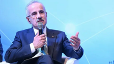 Bakan Uraloğlu, uçaklarda powerbank kullanımına yasak getirilmesini önerdi