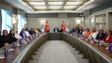 Cumhurbaşkanı Erdoğan, AK Parti'li kadın belediye başkanlarını kabul etti