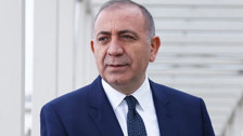 Gürsel Tekin mahkemeye başvurdu: 'Kararın örneğini bana da verin'