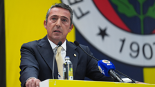 Ali Koç konuşurken bir anda yere düştü! Yürekler ağza geldi