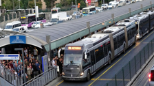 Kadıköy'de 2 metrobüs çarpıştı! Çok sayıda ekip bölgeye sevk edildi