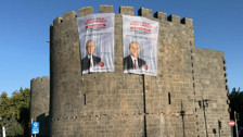 Diyarbakır surlarına Bahçeli’nin posterleri asıldı